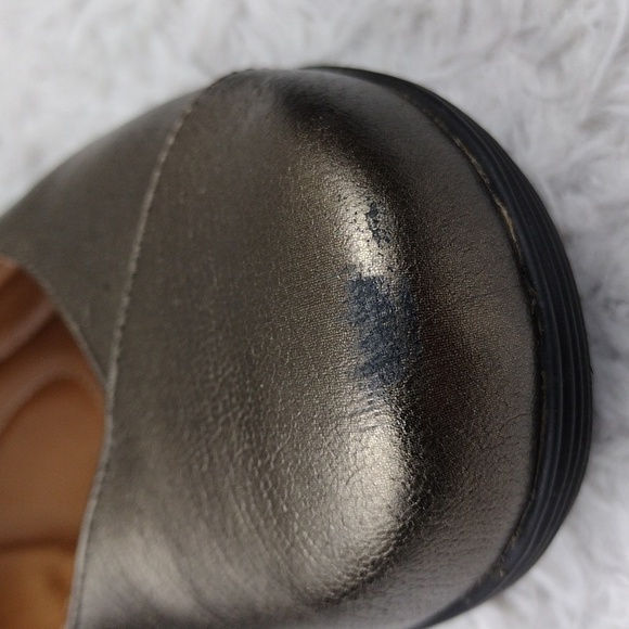 Clarks Artisan Bronze Leather Upper Round Toe Low Heel Maryjane Loafer Shoe - Picture 13 of 16